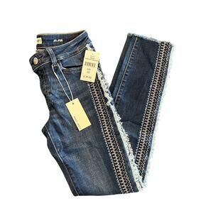 NWT Warp + Weft Piedmont Fashion Embroidered Jeans – Girls Size 10, Medium Wash